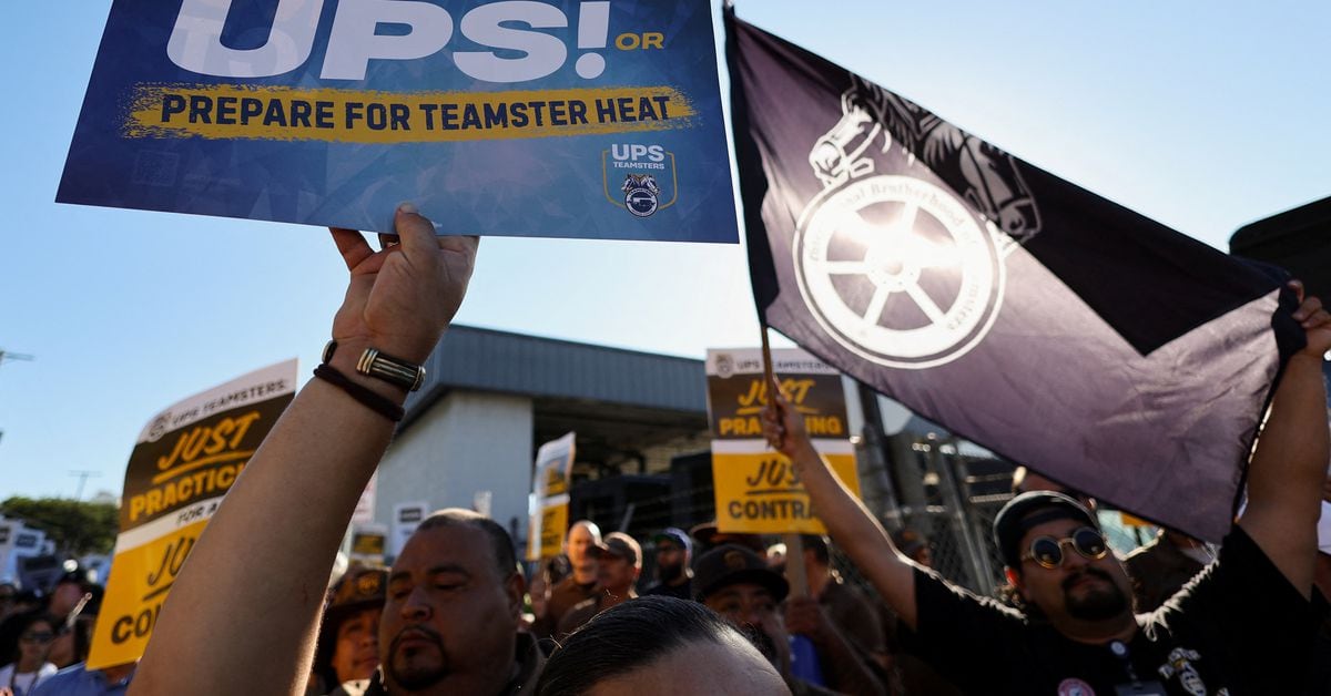 Featured image for "US Lawmakers and Businesses Brace for Potential UPS Strike"