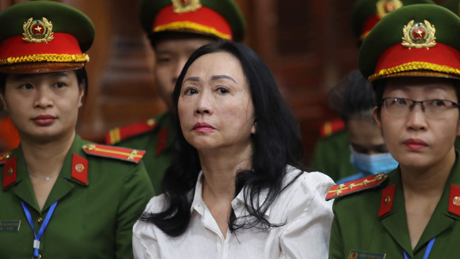 "Vietnamese Tycoon Lan Sentenced to Death for $12 Billion Fraud"