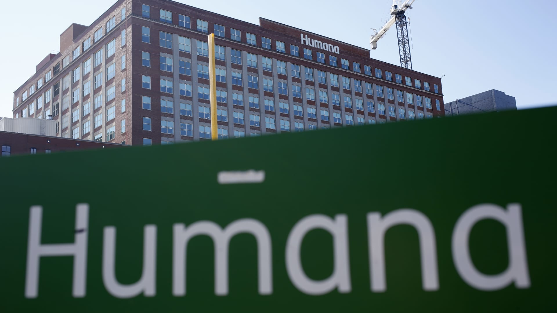 Humana's Stock Tumbles on Bleak 2024 Forecast Amid Rising Medical Costs