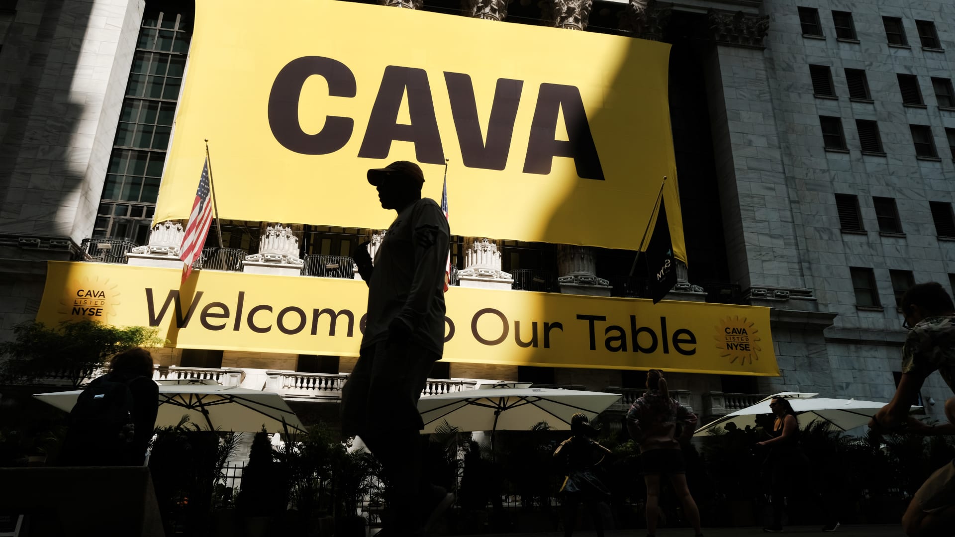 Featured image for Cava's Profit Soars, Justifying High Valuation and Projected Growth