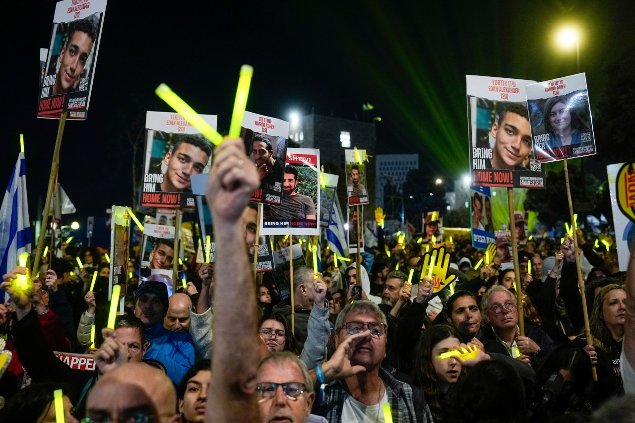 "Rising Pressure for Truce as Israel Confirms More Hostage Deaths in Gaza"