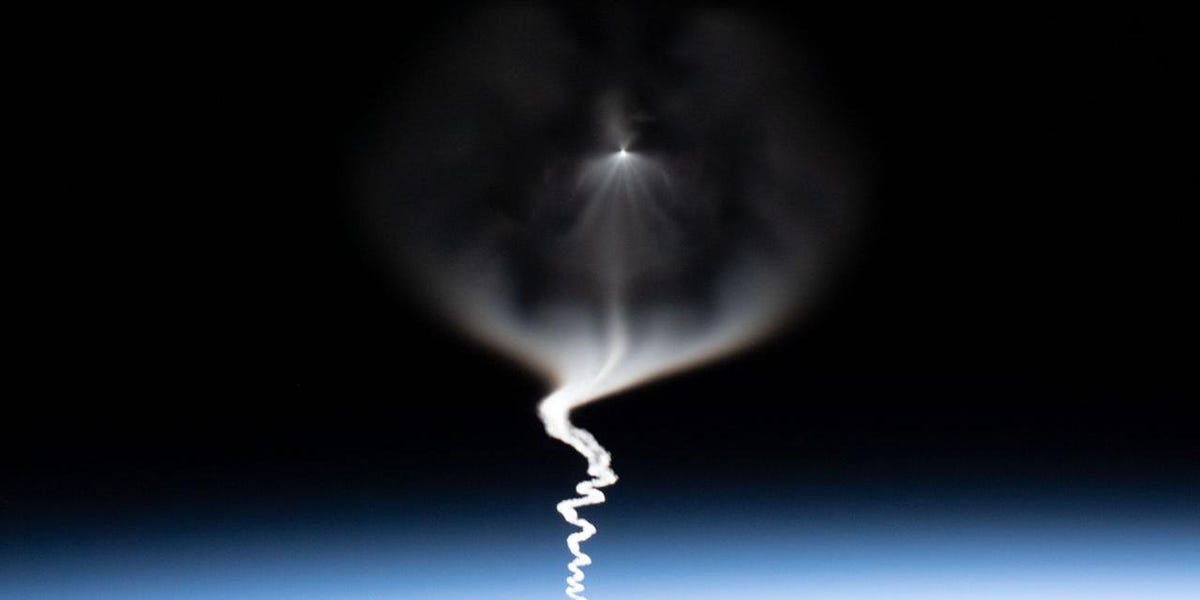 Russian satellite pursues secret US military satellite.