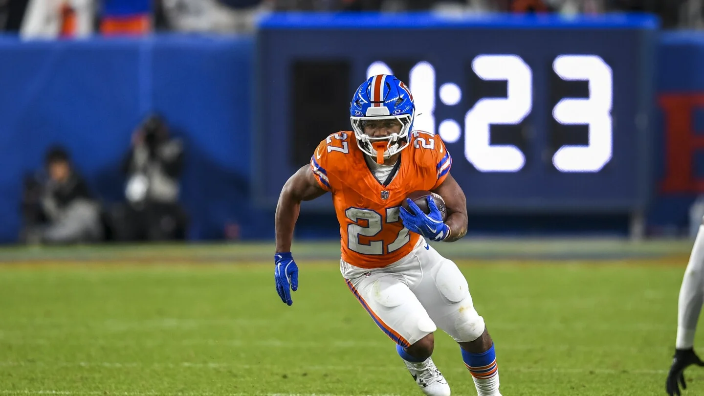 Broncos' offense boosted by Waddle trade as Dobbins returns