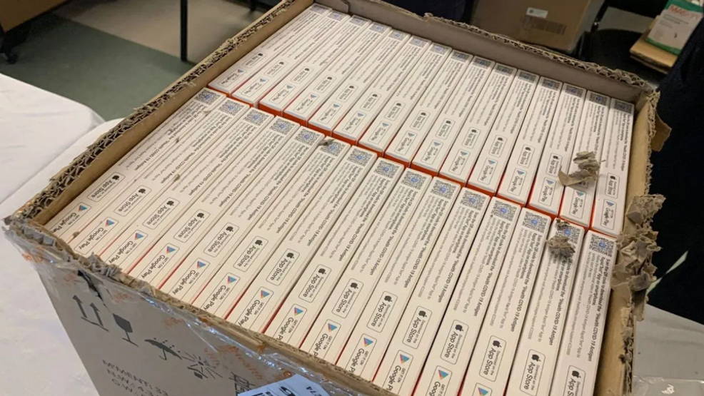 Featured image for New York Governor Provides COVID-19 Rapid Tests and Masks to School Districts Amid Surge in Cases