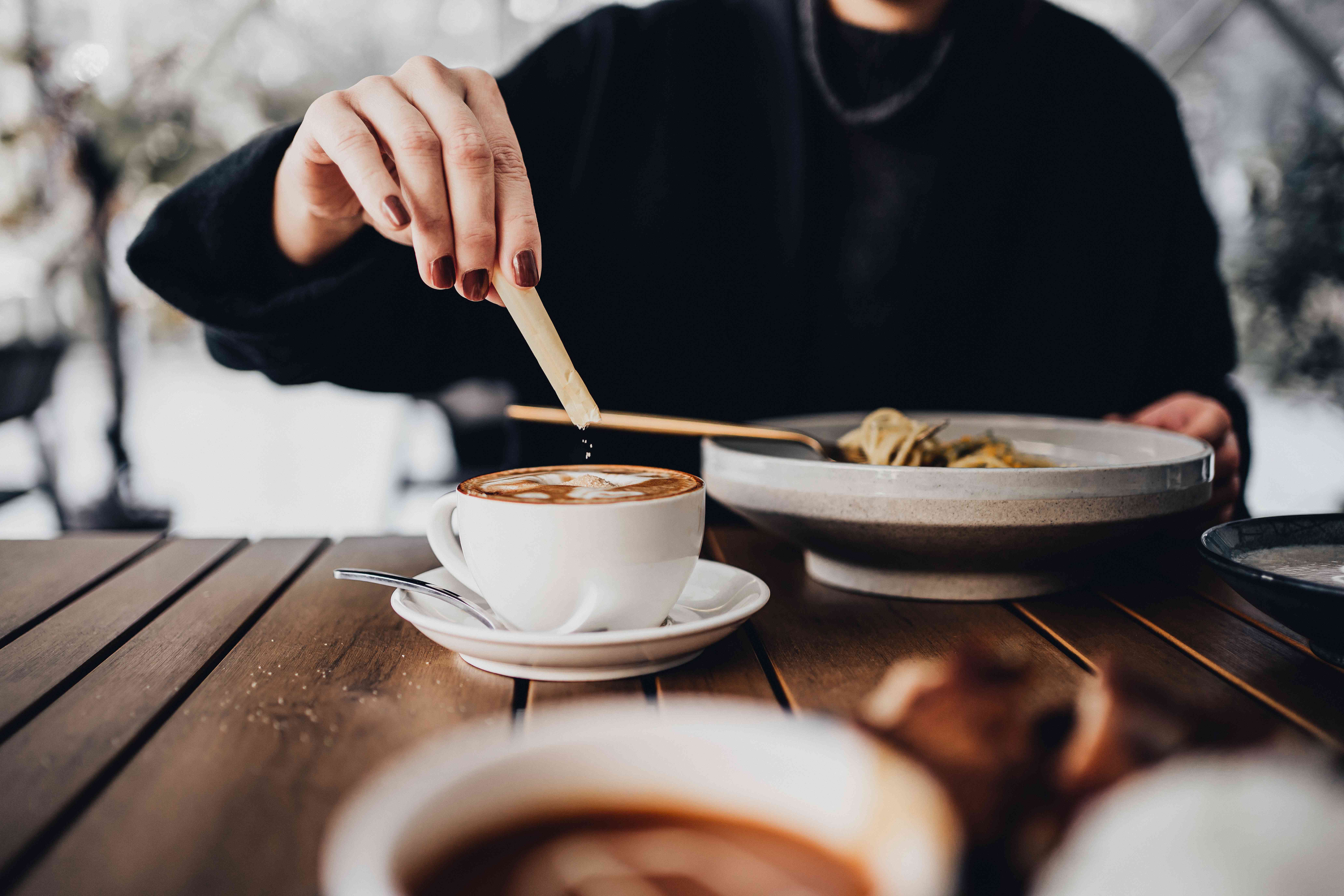 Featured image for "Balancing Weight and Health: The Role of Sweeteners in Sugar Replacement"