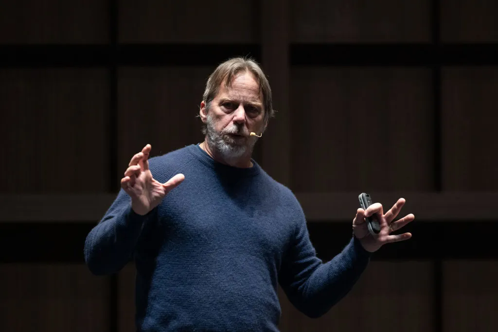 Jeff Bezos Invests in AI Chipmaker Tenstorrent, Rival to Nvidia