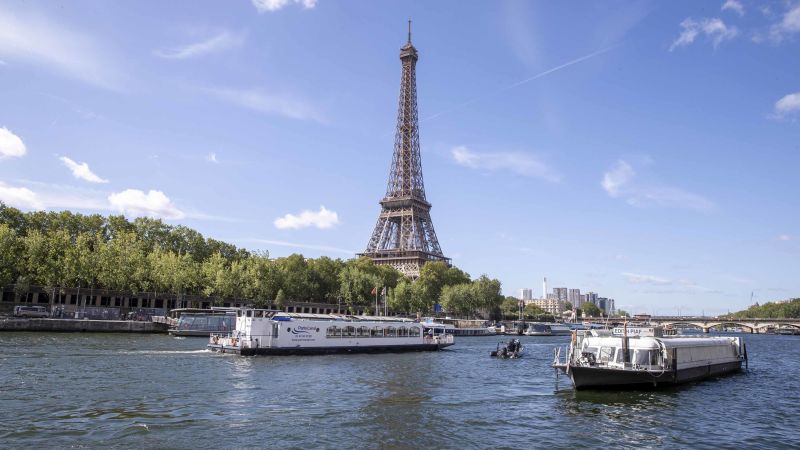 Eiffel Tower Evacuated Due to Bomb Threat