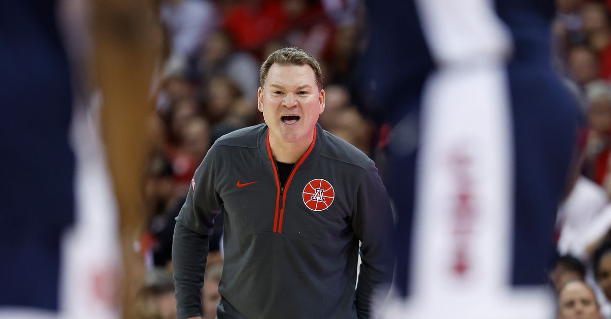 Featured image for Wisconsin Stuns No. 9 Arizona with Record-Breaking Performance