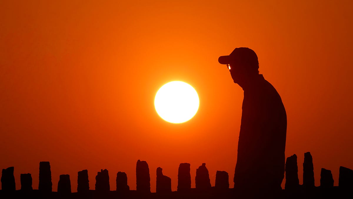 Featured image for "Scorching Labor Day Heat Wave Sweeps Across Northeastern US"