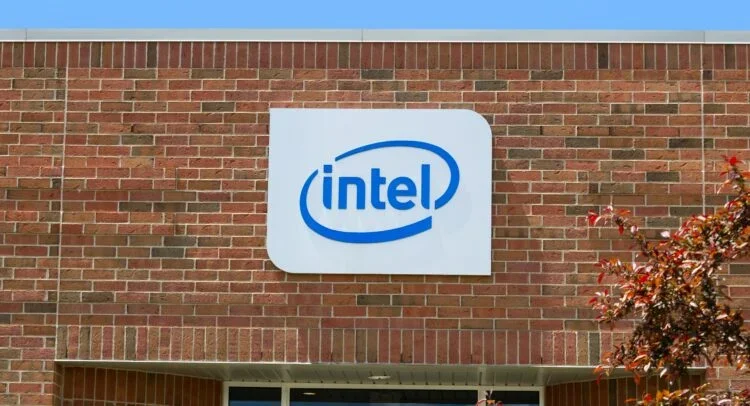 Intel's New Chips and AI Ambitions Shake Up Tech Market