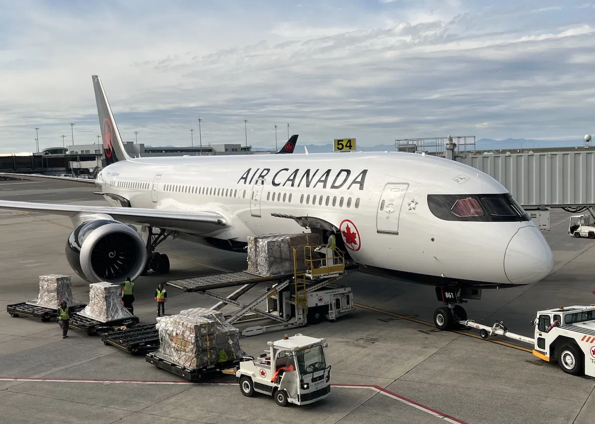 Featured image for Air Canada Flight Attendants Reject Contract, Mediation Imminent