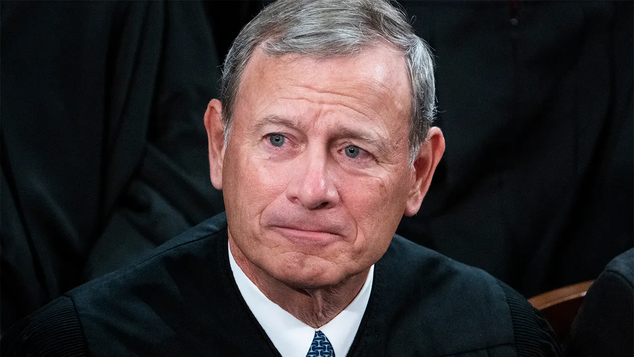 Featured image for Chief Justice Roberts Refuses to Discuss Alito Flag Controversy with Senate Democrats