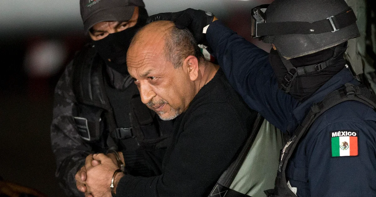 Mexico extradites 26 cartel leaders to the U.S. in Trump-era deal