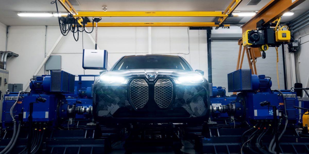 BMW iX Achieves Impressive 608-Mile Range with Dual-Chemistry Battery