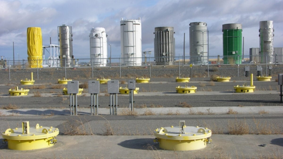 Featured image for Scientists Propose Using Nuclear Waste as a Future Fuel Source