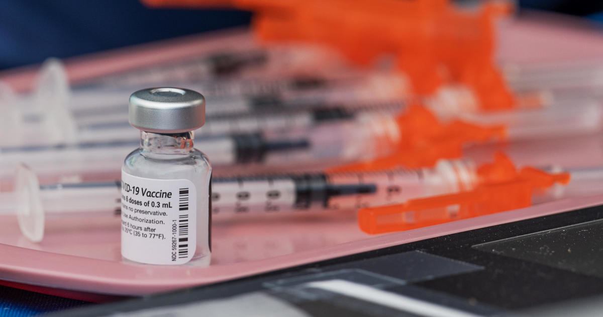"Fall Vaccination Guide: Timing COVID, Flu, and RSV Shots for 2023"