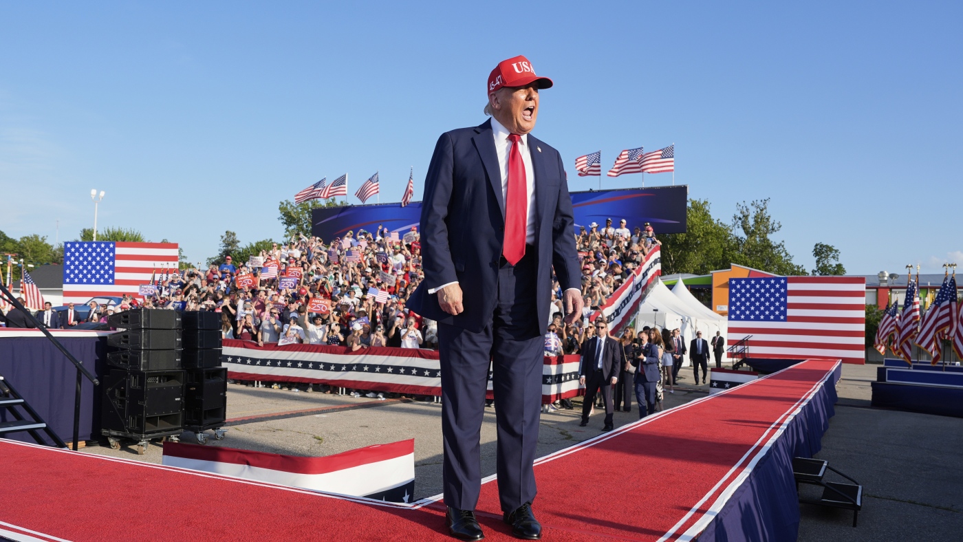 Featured image for President Trump Proposes UFC Fight on White House Grounds