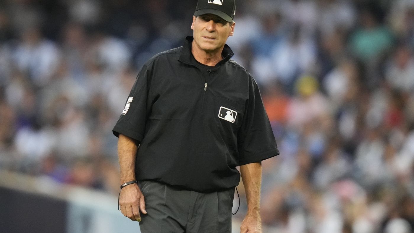 Featured image for Controversial MLB Umpire Ángel Hernández Retires After 30 Years