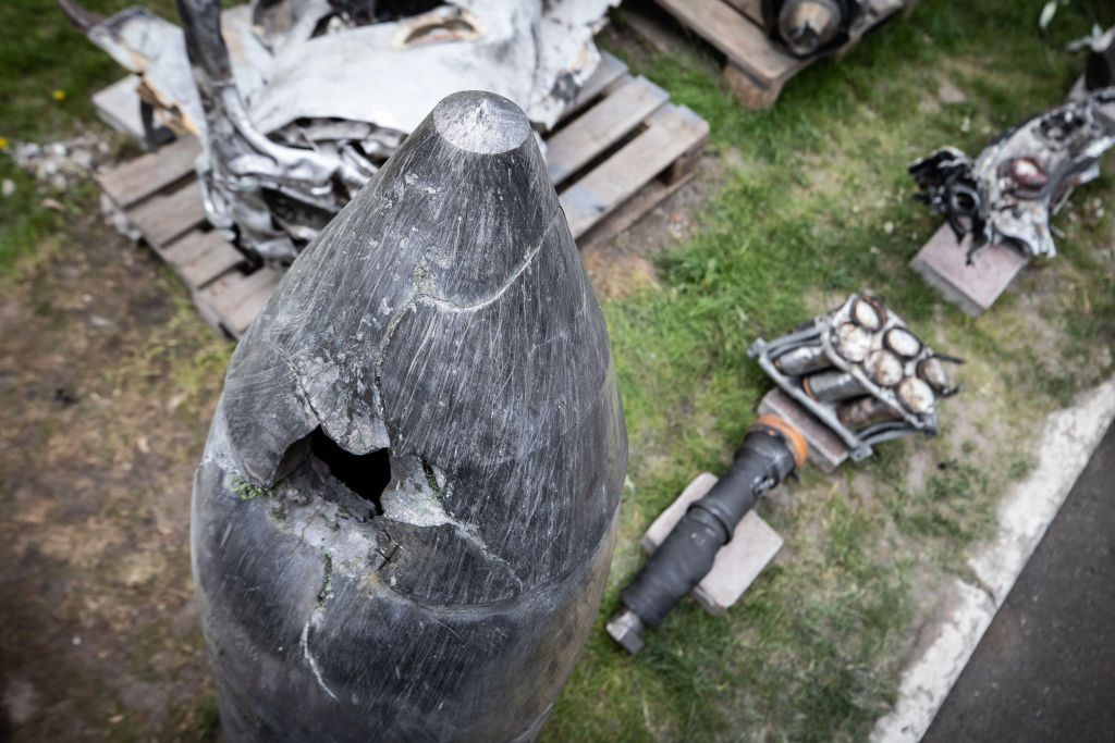 "Kyiv Under Russian Missile Attack: 8 Injured, Mayor Confirms"