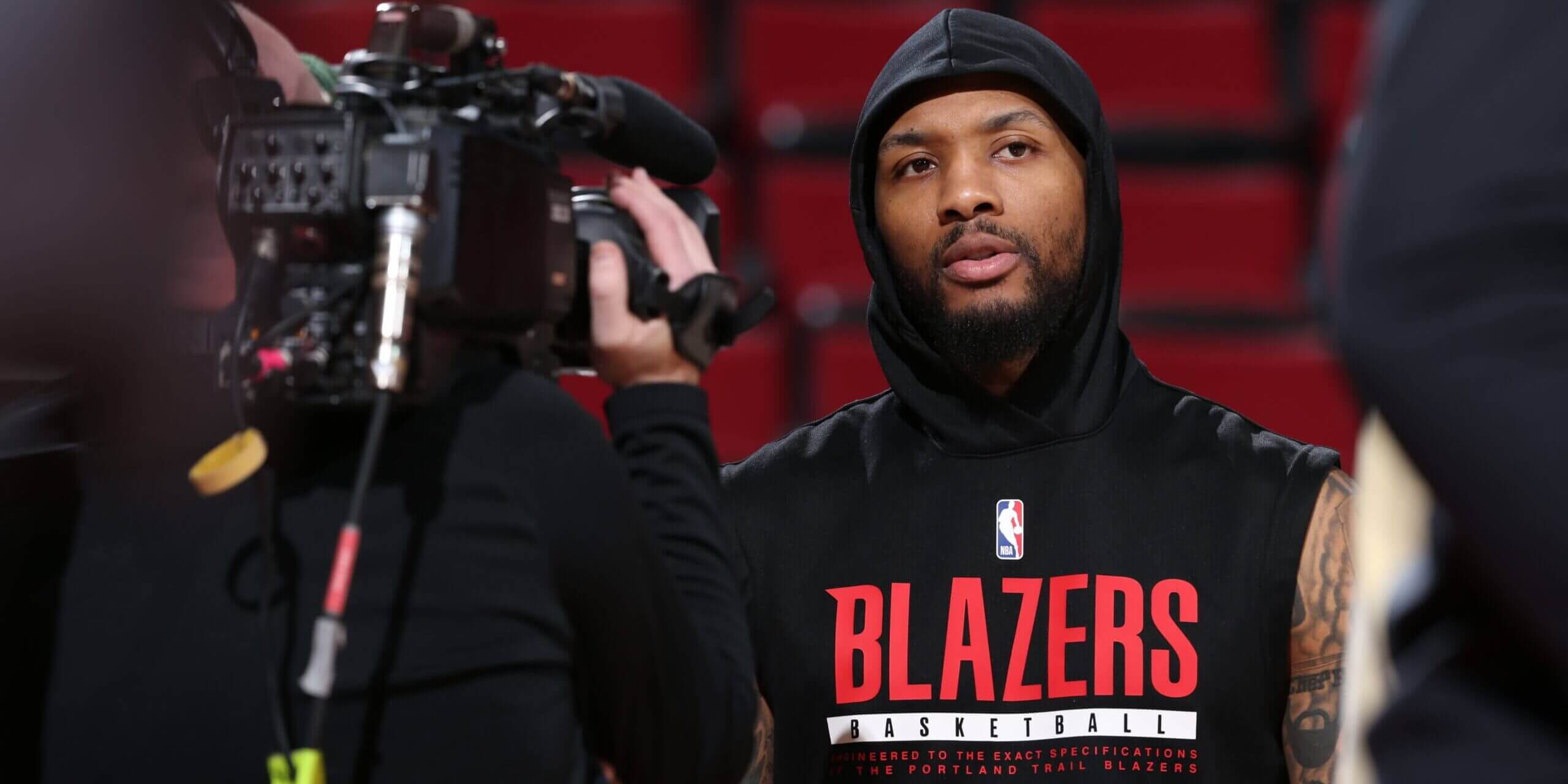 "Speculation Surrounds Damian Lillard's Future in NBA Free Agency"
