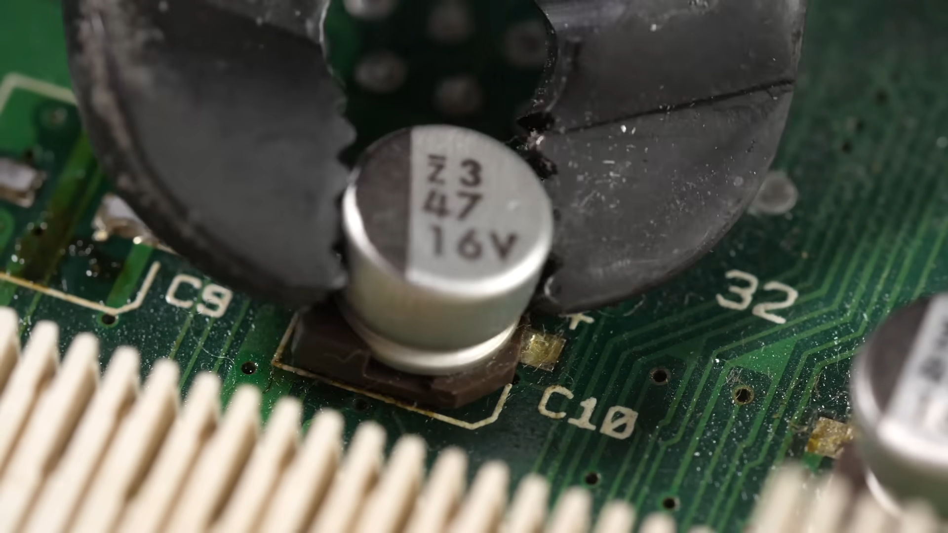 Featured image for Effective Techniques for Removing Leaky SMD Electrolytics