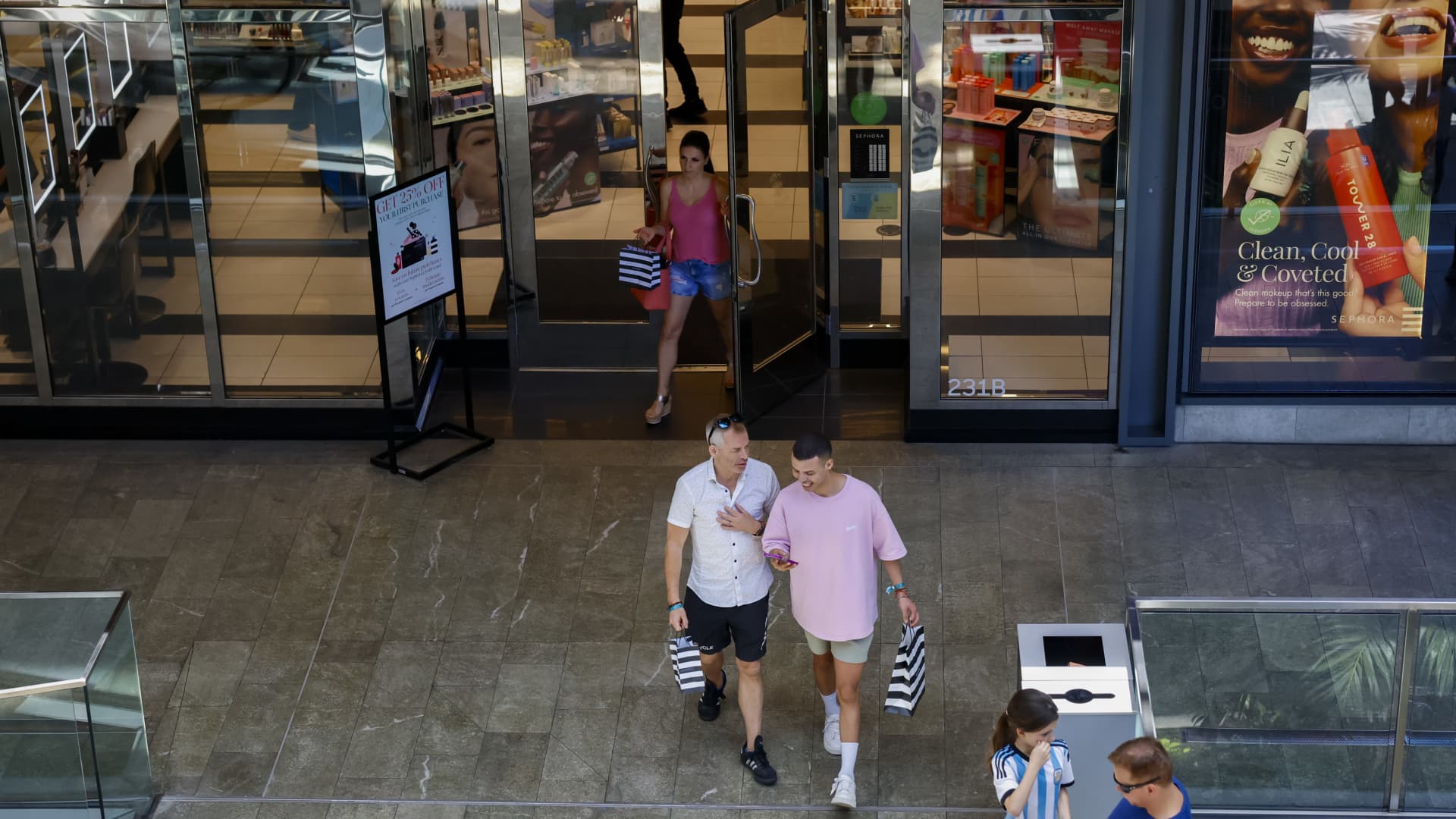 The Battle for Rewards: How Companies Are Revamping Loyalty Programs