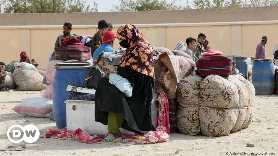 Featured image for Mass exodus of Afghans from Pakistan as deportation deadline looms