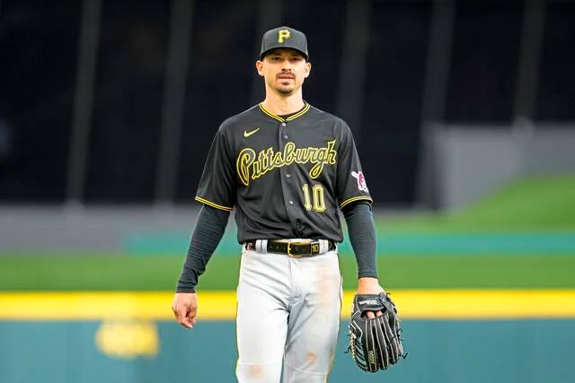 "Pirates' Negotiations with Bryan Reynolds Reach Critical Point"