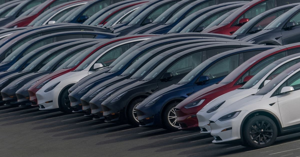 Tesla's Recall of 2 Million Vehicles Raises Concerns Over Fix Effectiveness
