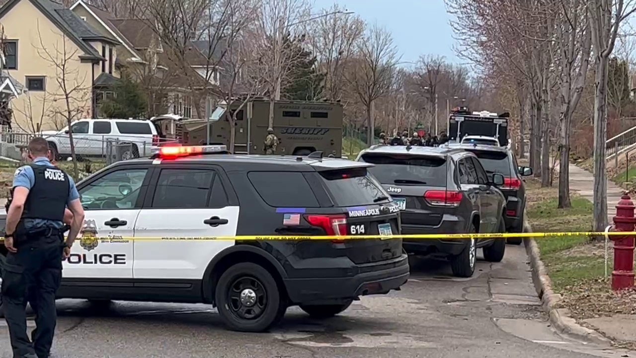 FBI Agent Fatally Shoots Armed Suspect in Minneapolis Raid.