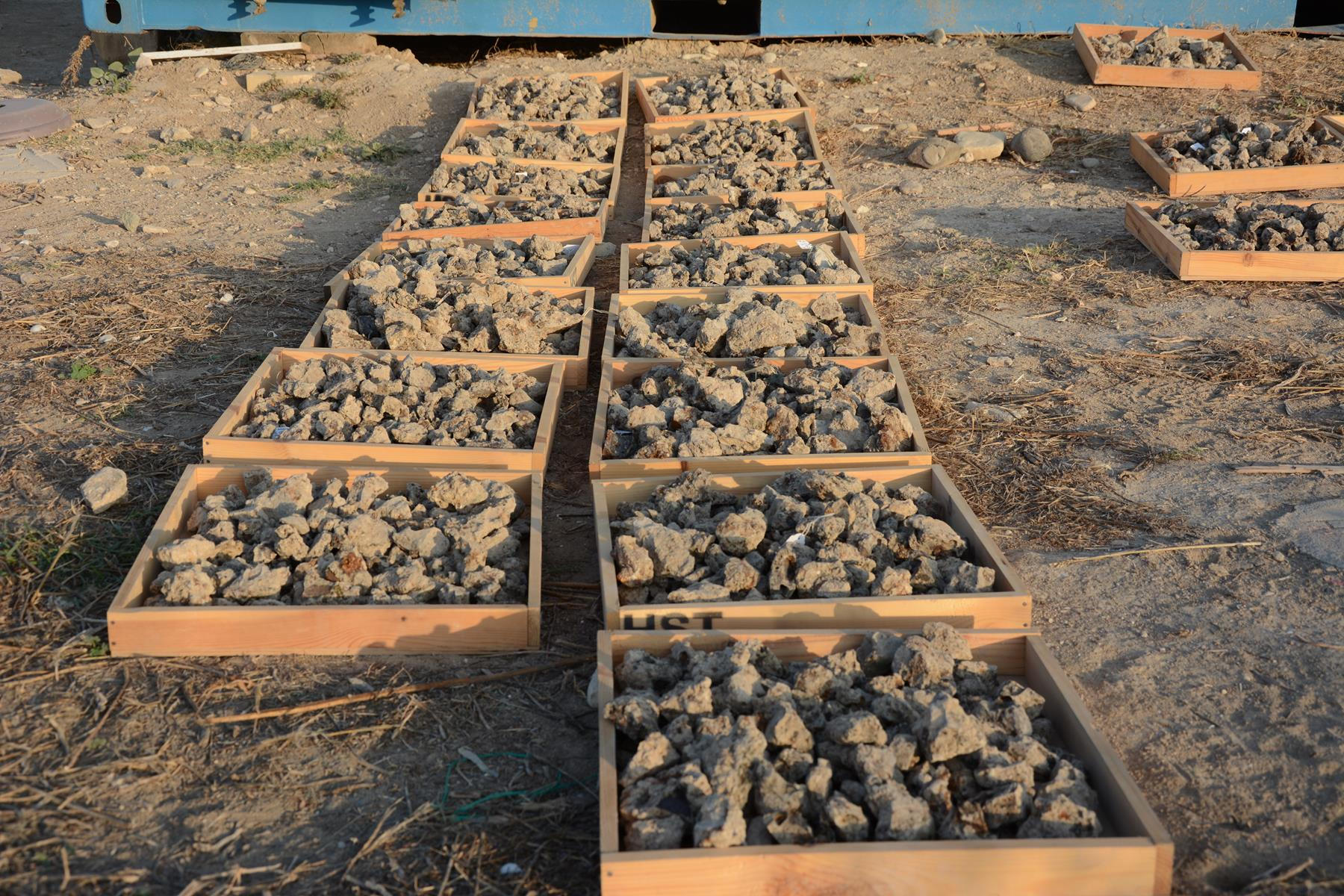 The Rise of a Trade Hub: Copper Deposits and a Bronze Age Village.