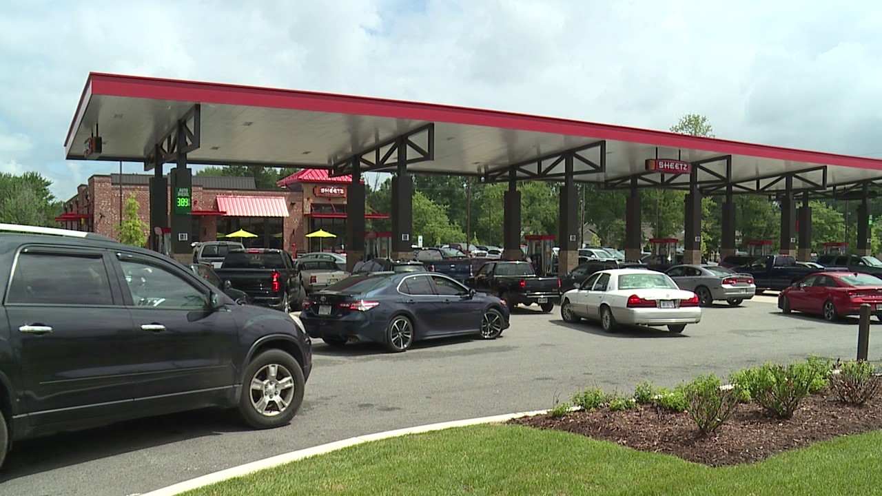 Featured image for Independence Day Fuel Discounts Cause Traffic Jams at Sheetz Locations