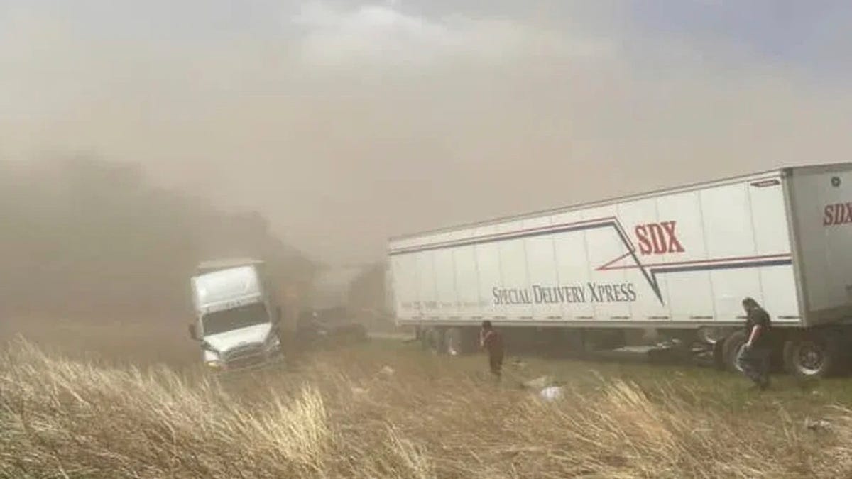 Featured image for Deadly Illinois Dust Storm Causes Massive Traffic Pileup.