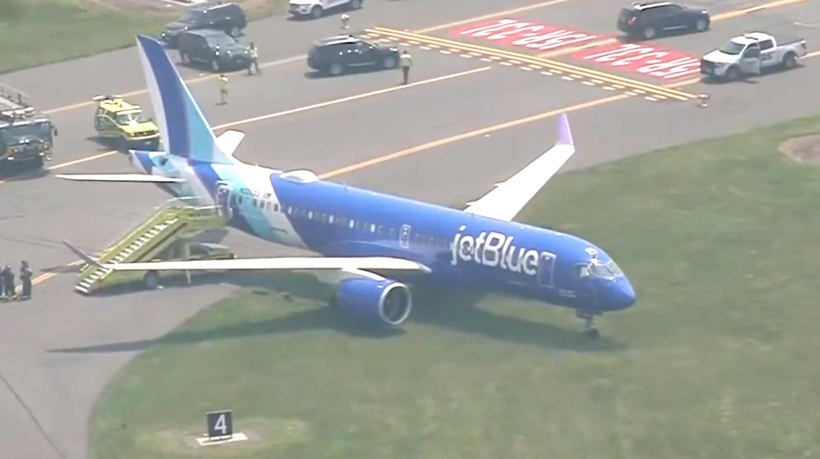 Featured image for JetBlue Flight Skids Off Runway at Boston Logan, Flights Diverted