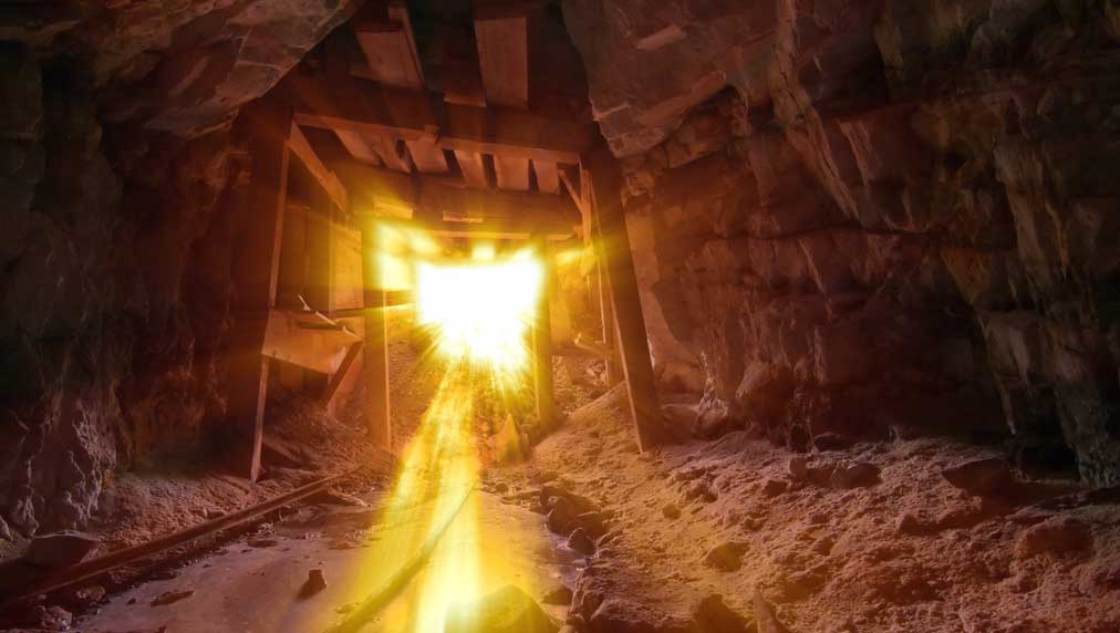 Featured image for Dow Reaches Record High Amid Mixed Market Movements