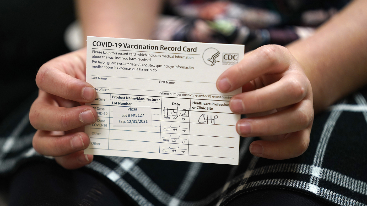 Featured image for CDC discontinues COVID-19 vaccination cards