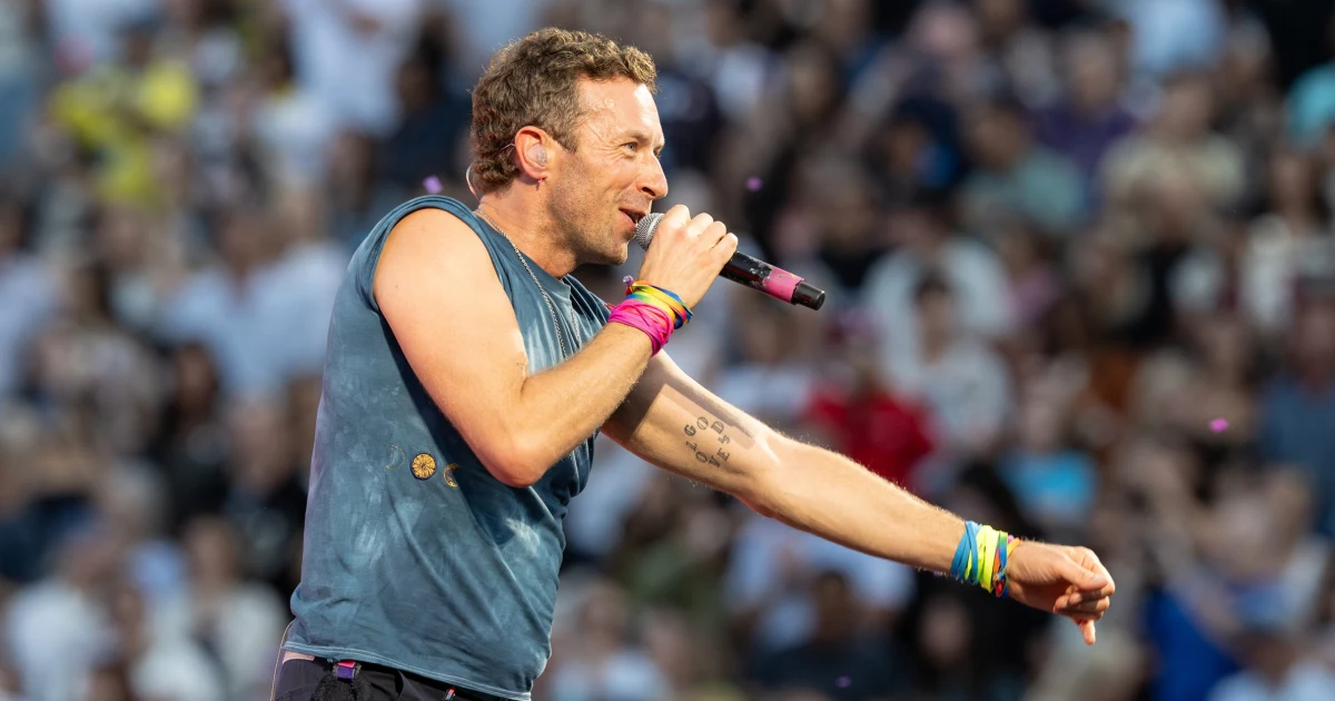 Featured image for Astronomer Kristin Cabot Resigns After Coldplay Kiss Cam Incident