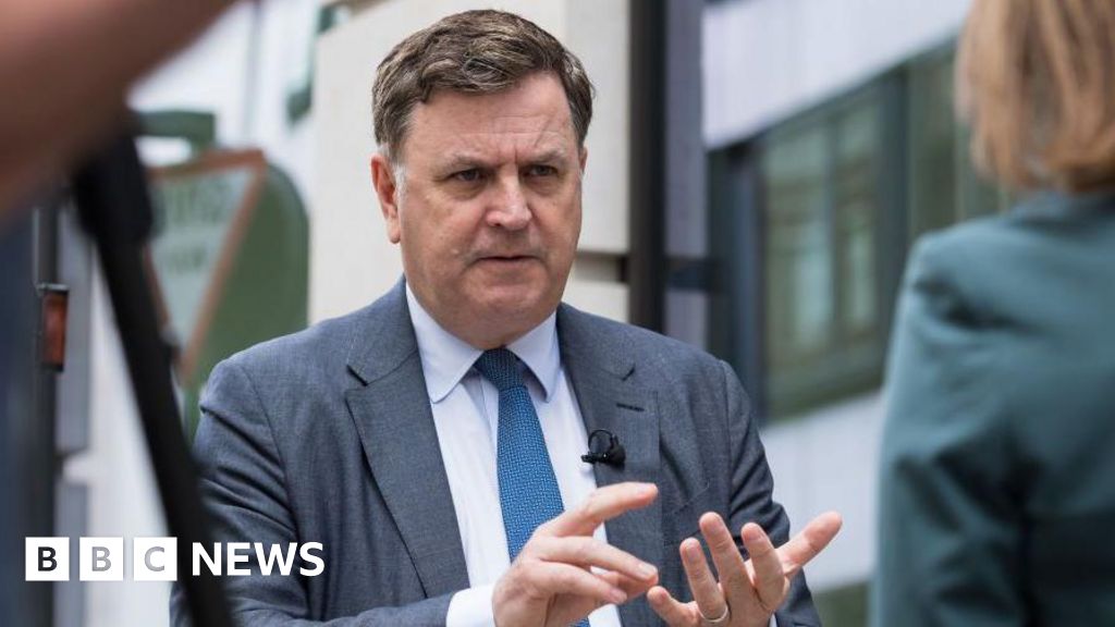 Featured image for Reeves Under Ethics Scrutiny Amid Budget Controversy