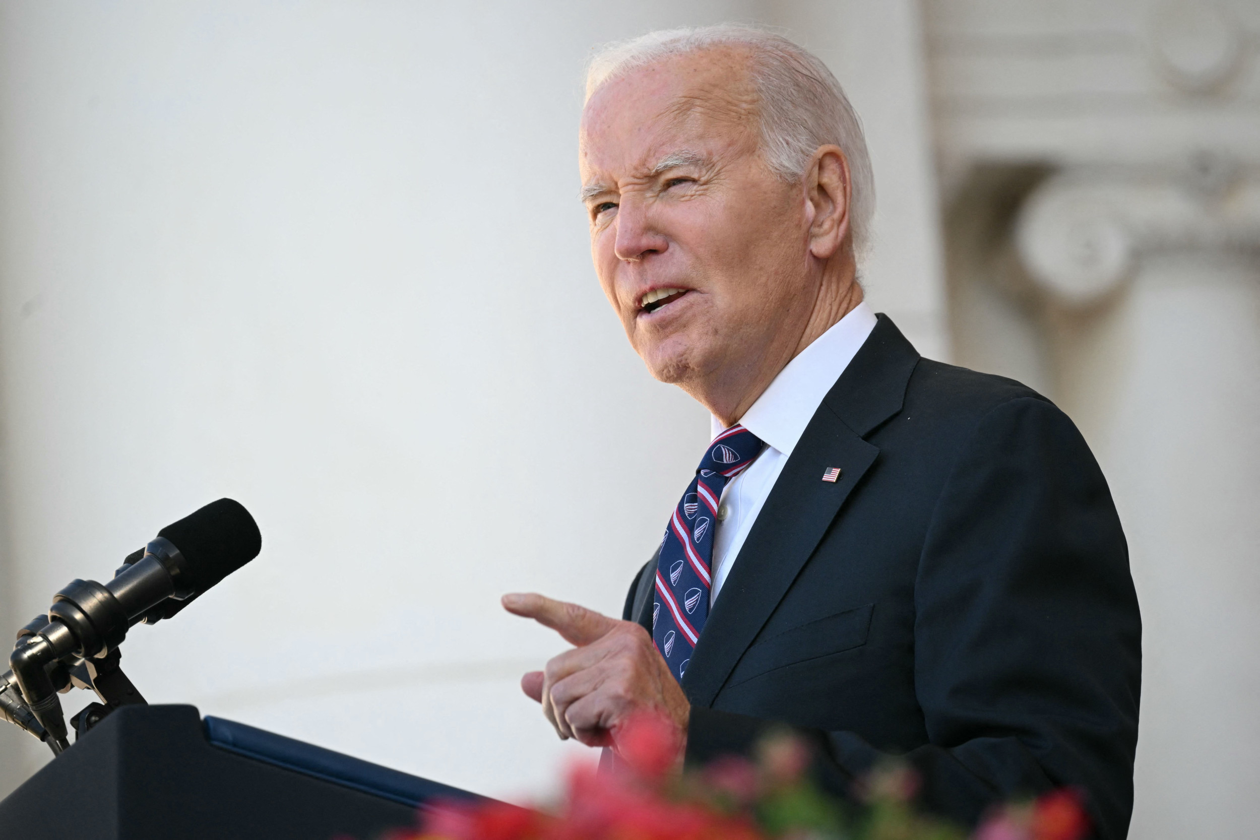 "Biden's Veterans Day Tribute Sparks Controversy and Praise"