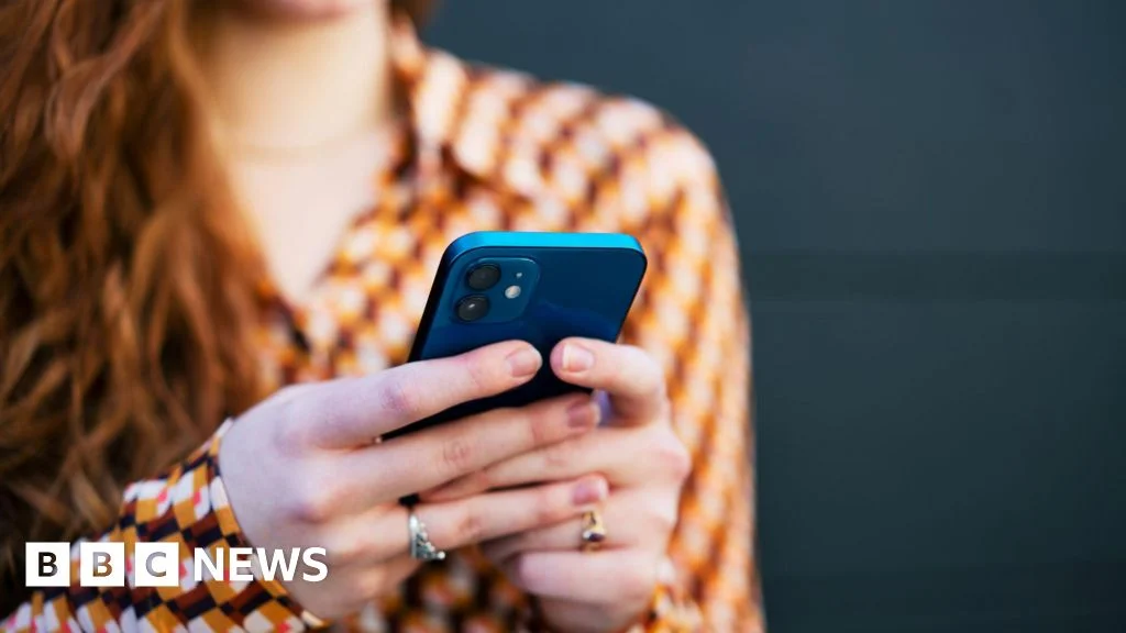 WhatsApp to Launch Ads and Paid Subscriptions to Boost Revenue