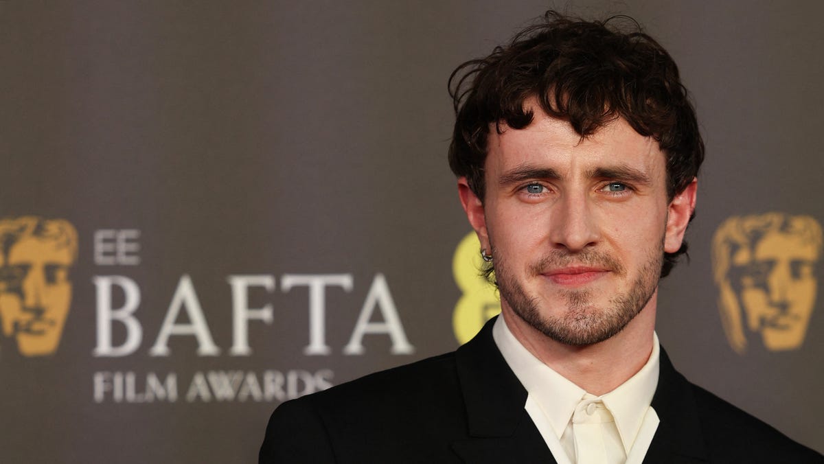 Featured image for "Paul Mescal and Pedro Pascal Lead Epic Battle in 'Gladiator 2' Trailer Debut"