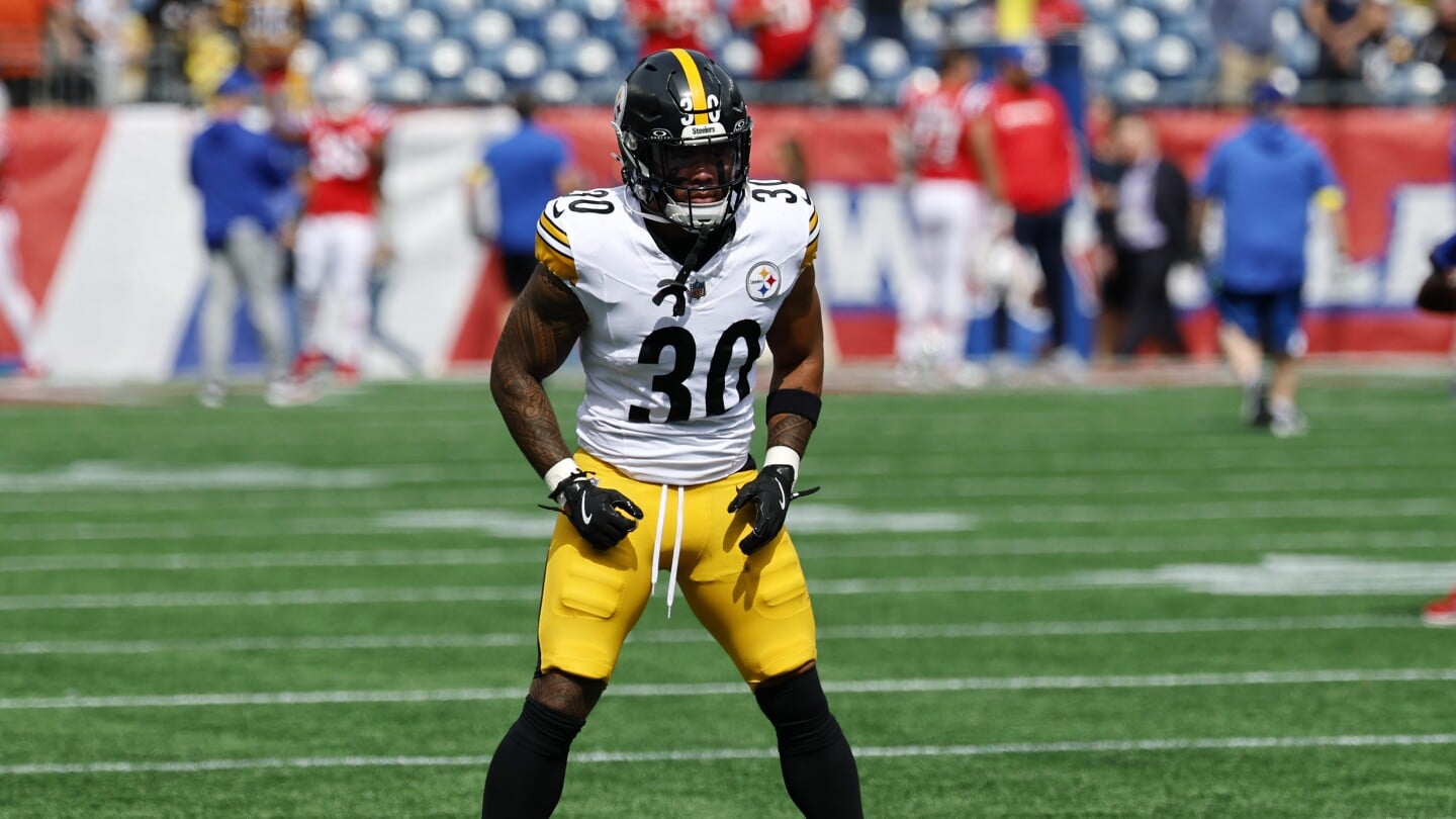 Featured image for Steelers' Jaylen Warren Out in Week 4, but Receives Positive Injury Update