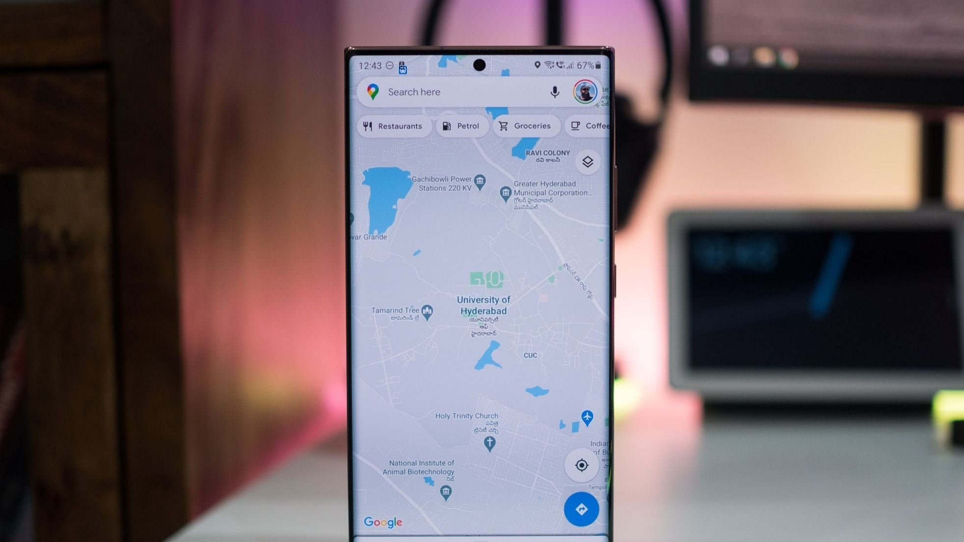 Featured image for Google Maps Introduces Monochrome Power-Saving Mode for Extended Battery Life