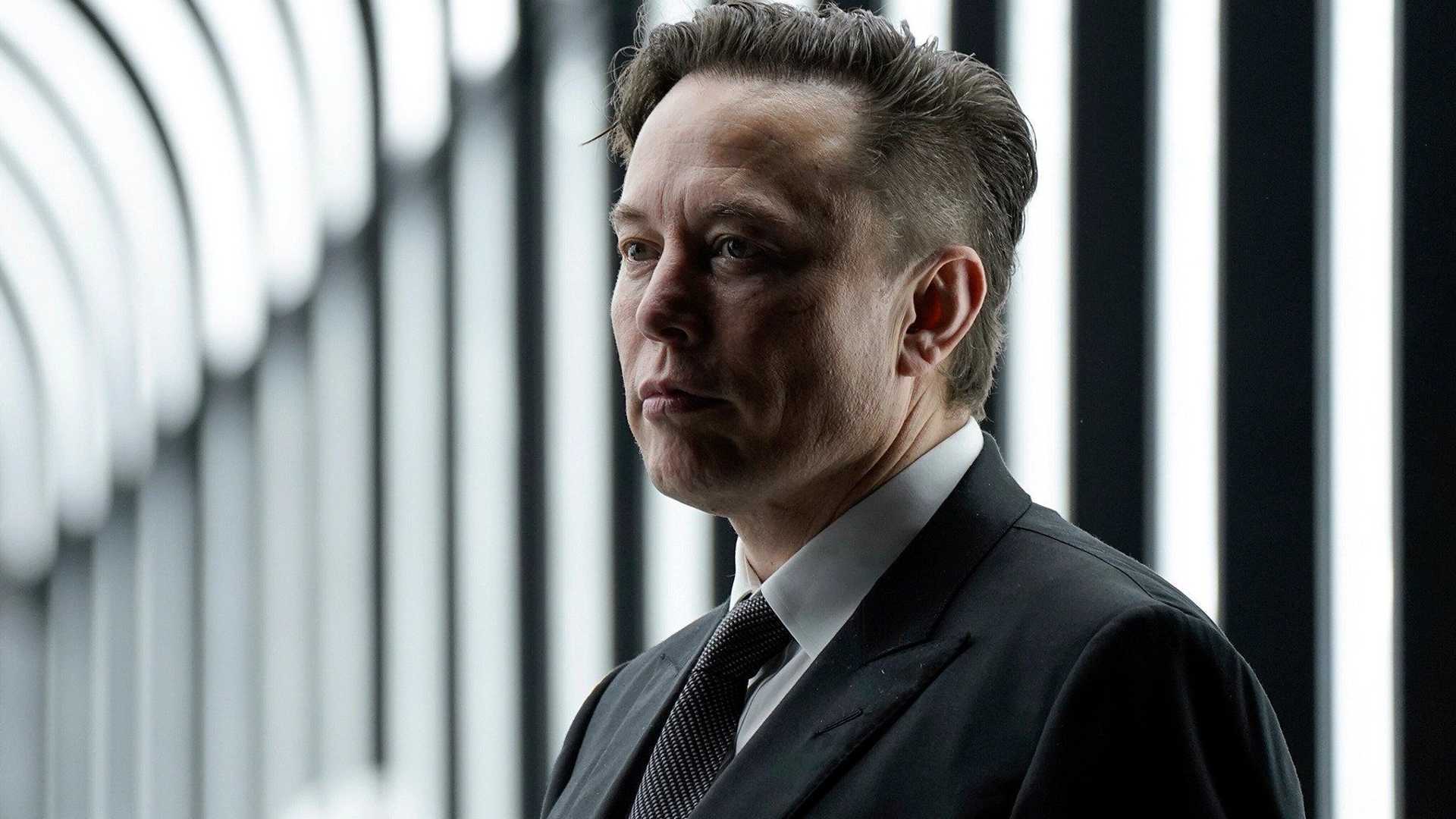 Tesla's Radar Removal Leads to Increased Crashes and Resistance from Engineers.
