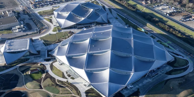 Featured image for "Google's Bay Area Office Suffers from Severe Wi-Fi Issues"