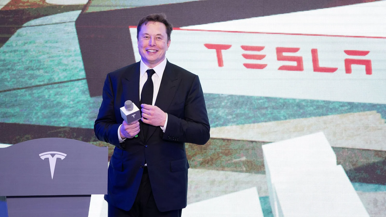 Elon Musk Explores Expansion in China with Visit and Meeting with Foreign Minister