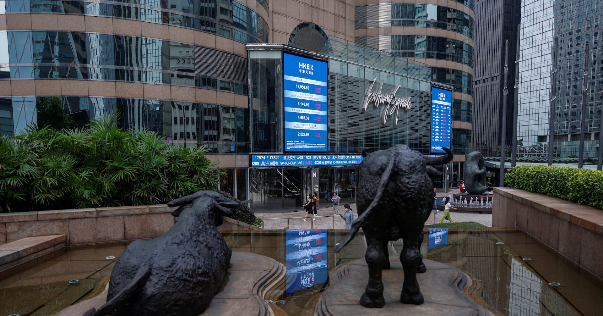 "Global Stocks Soar as Manufacturing Optimism and Rising Yields Drive Market Focus"