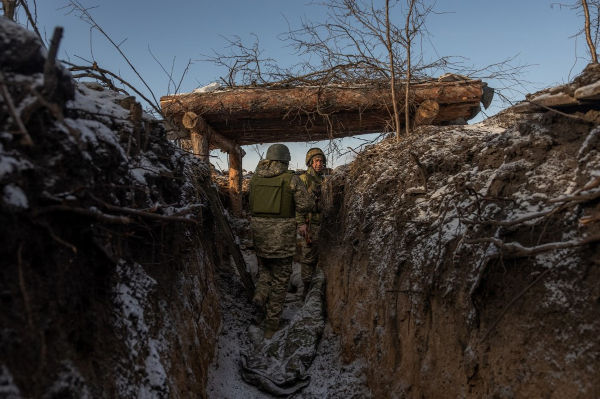Featured image for "Ukraine's Frontline Troops Struggle for Rest Amid War Exhaustion"
