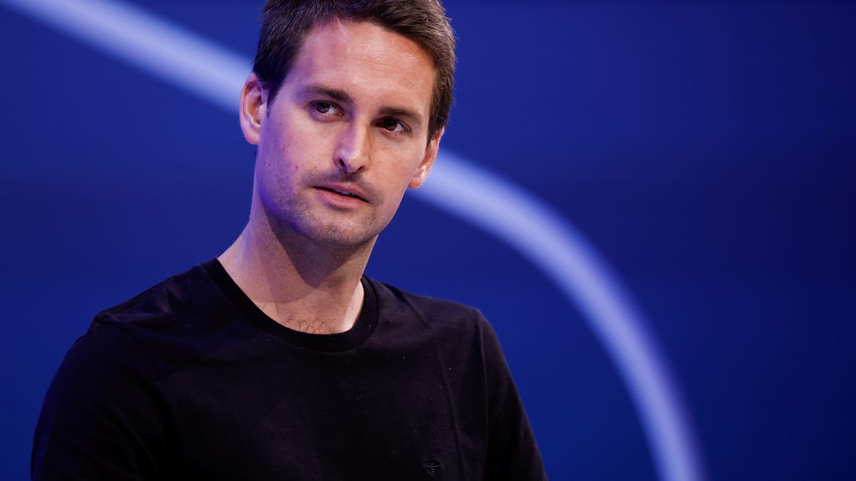 "Snapchat Cuts 10% of Global Workforce in Tech Layoffs"