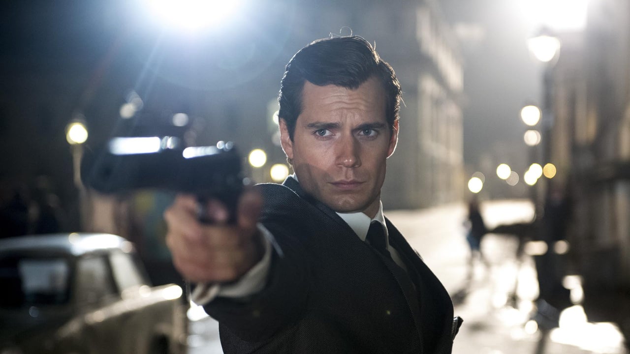 Featured image for Former 007 Director Praises Henry Cavill's Bond Audition Despite Not Landing Role